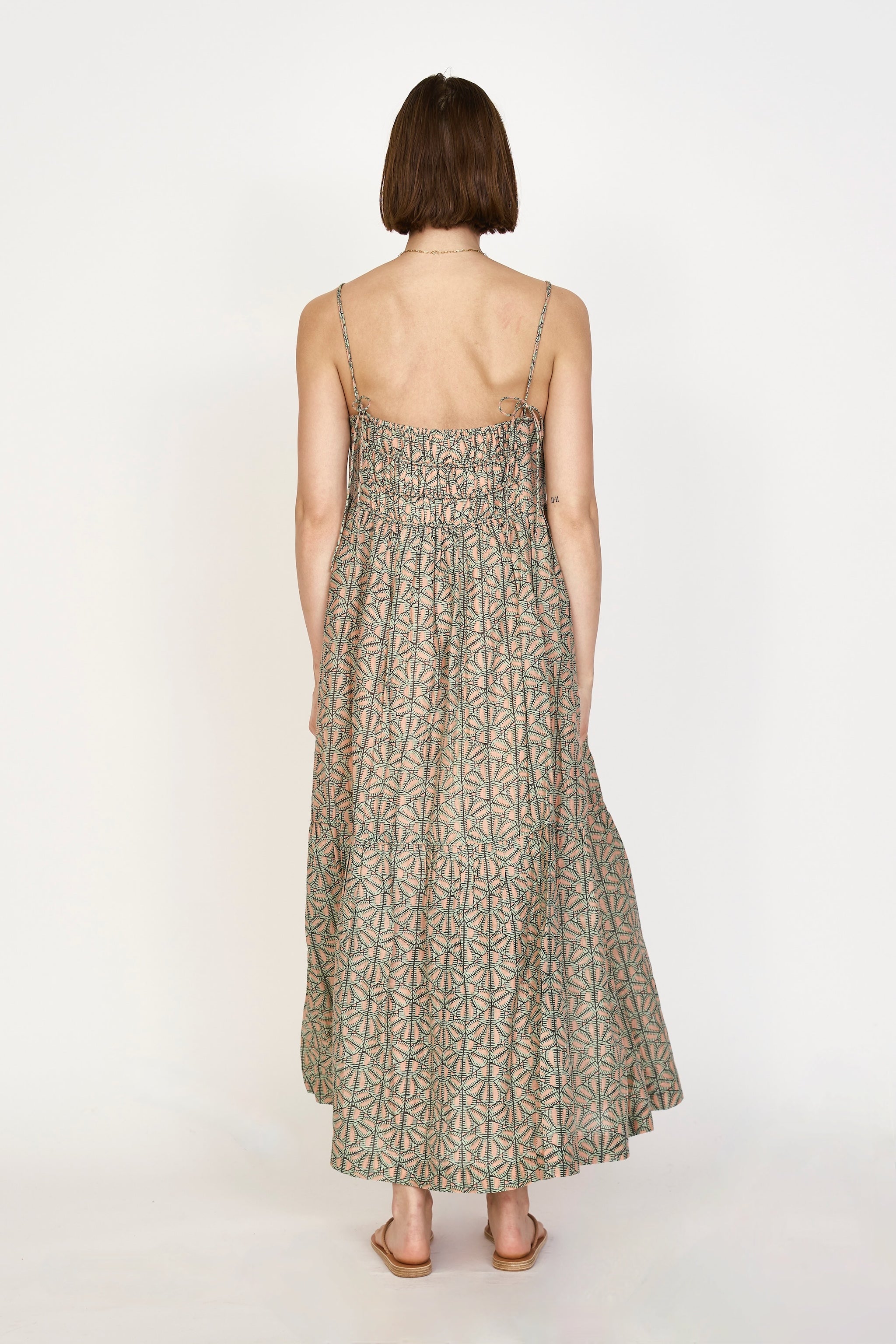 Dress in Trellis in Petal
