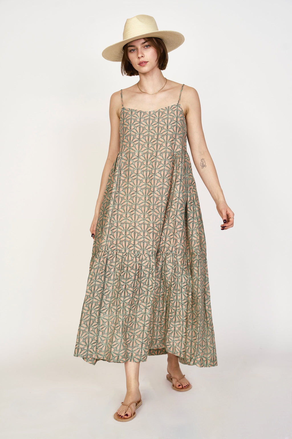 Dress in Trellis in Petal