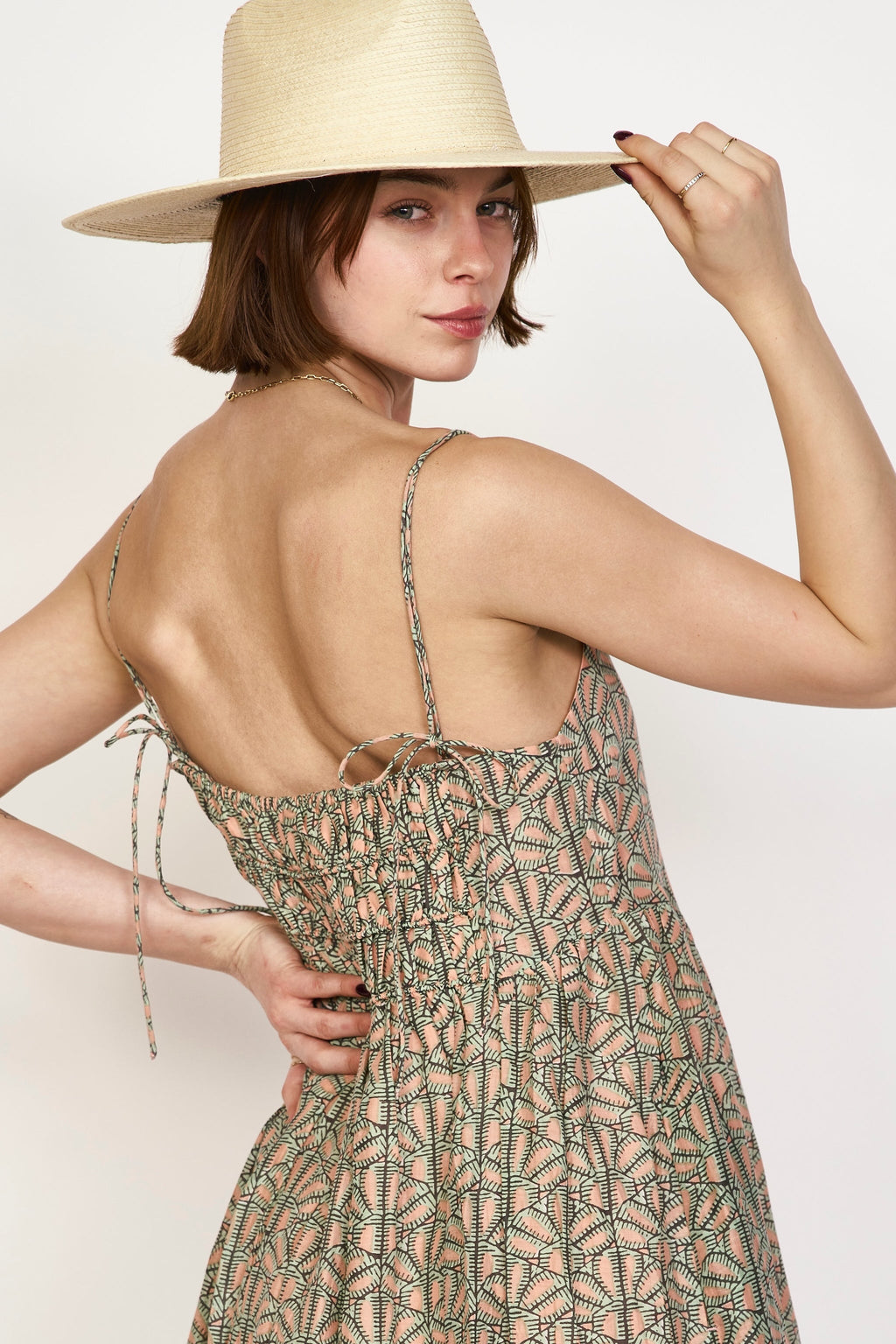 Dress in Trellis in Petal