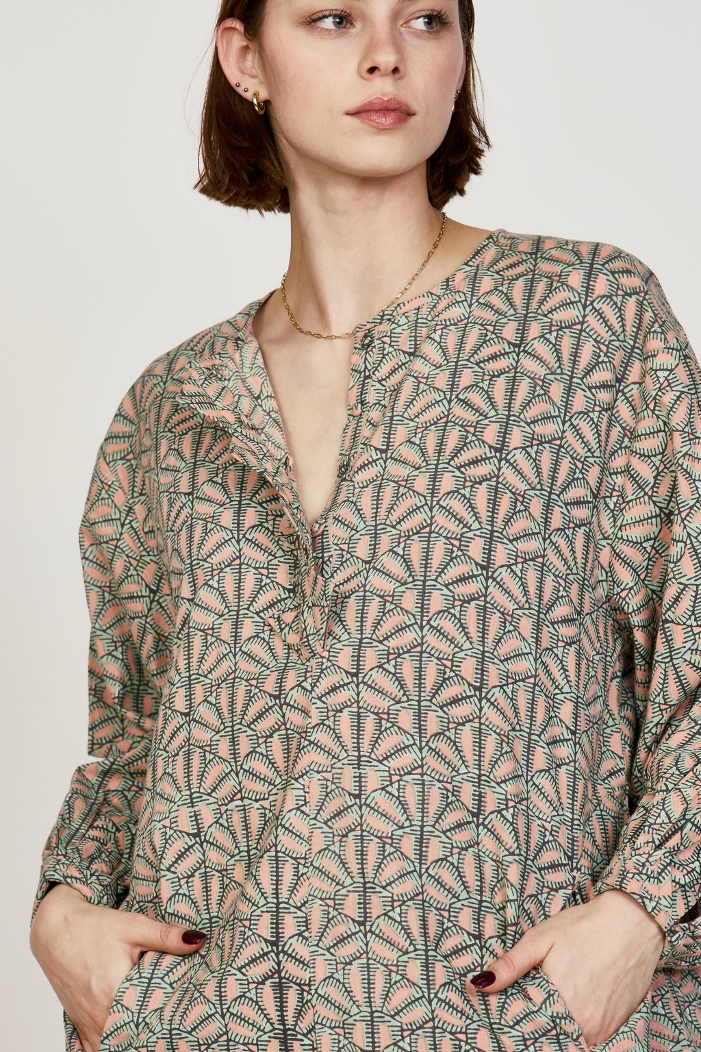 Caftan in Trellis in Petal