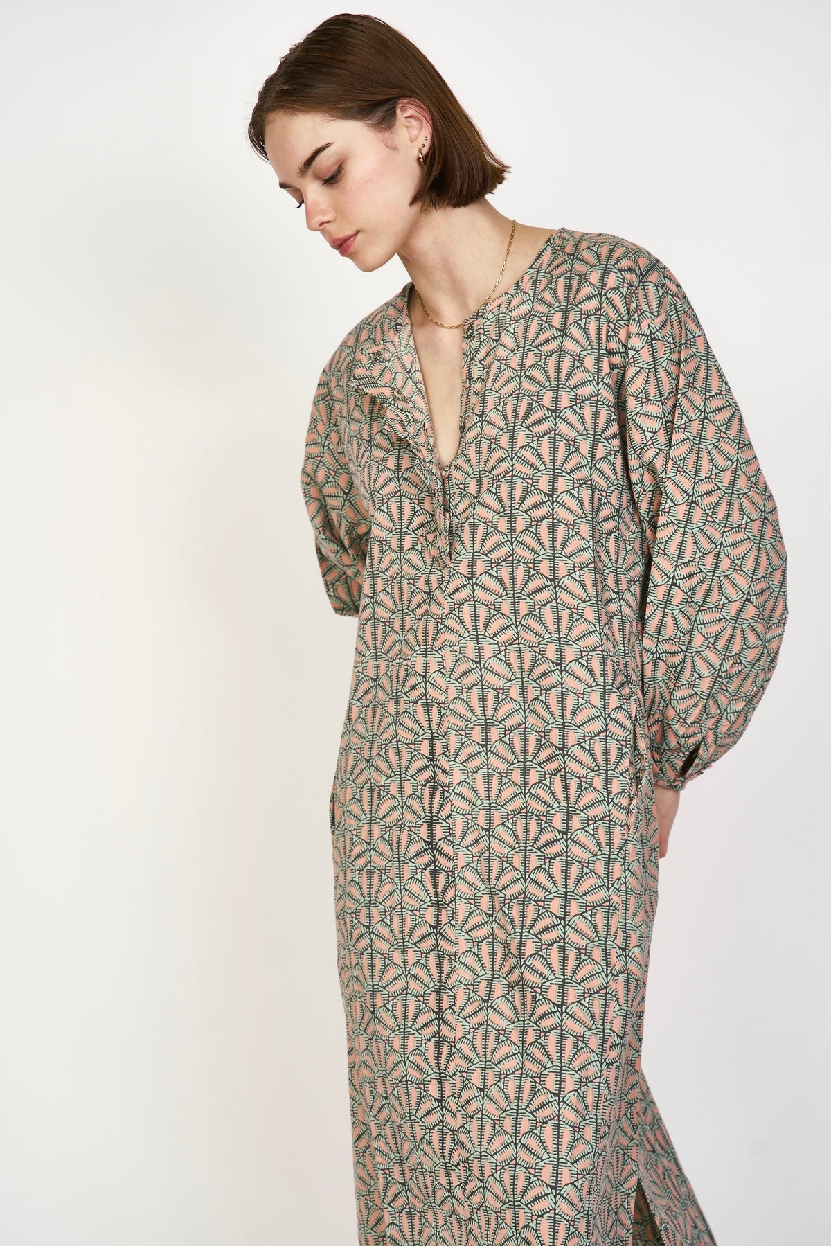 Caftan in Trellis in Petal