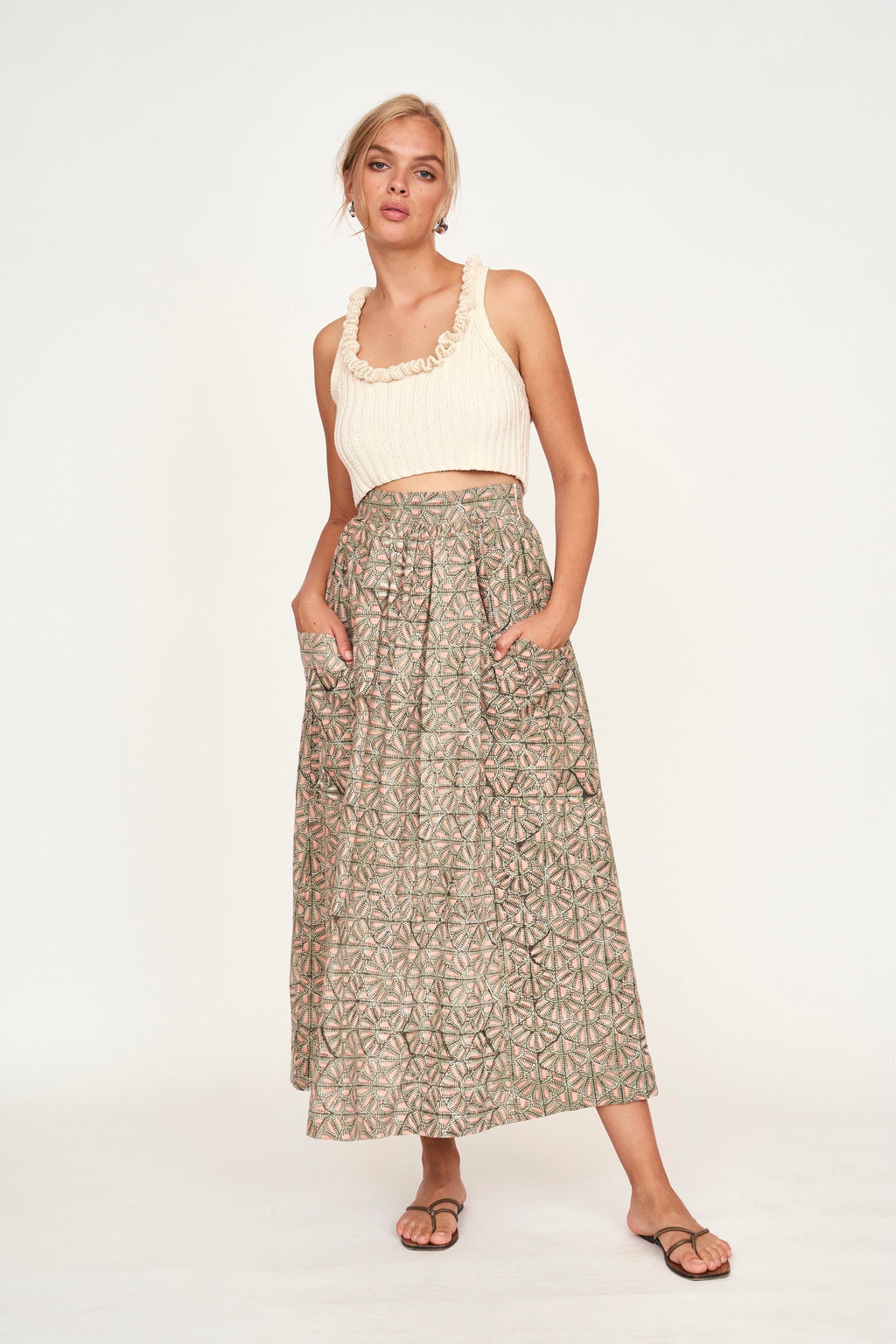 Skirt in Trellis in Petal