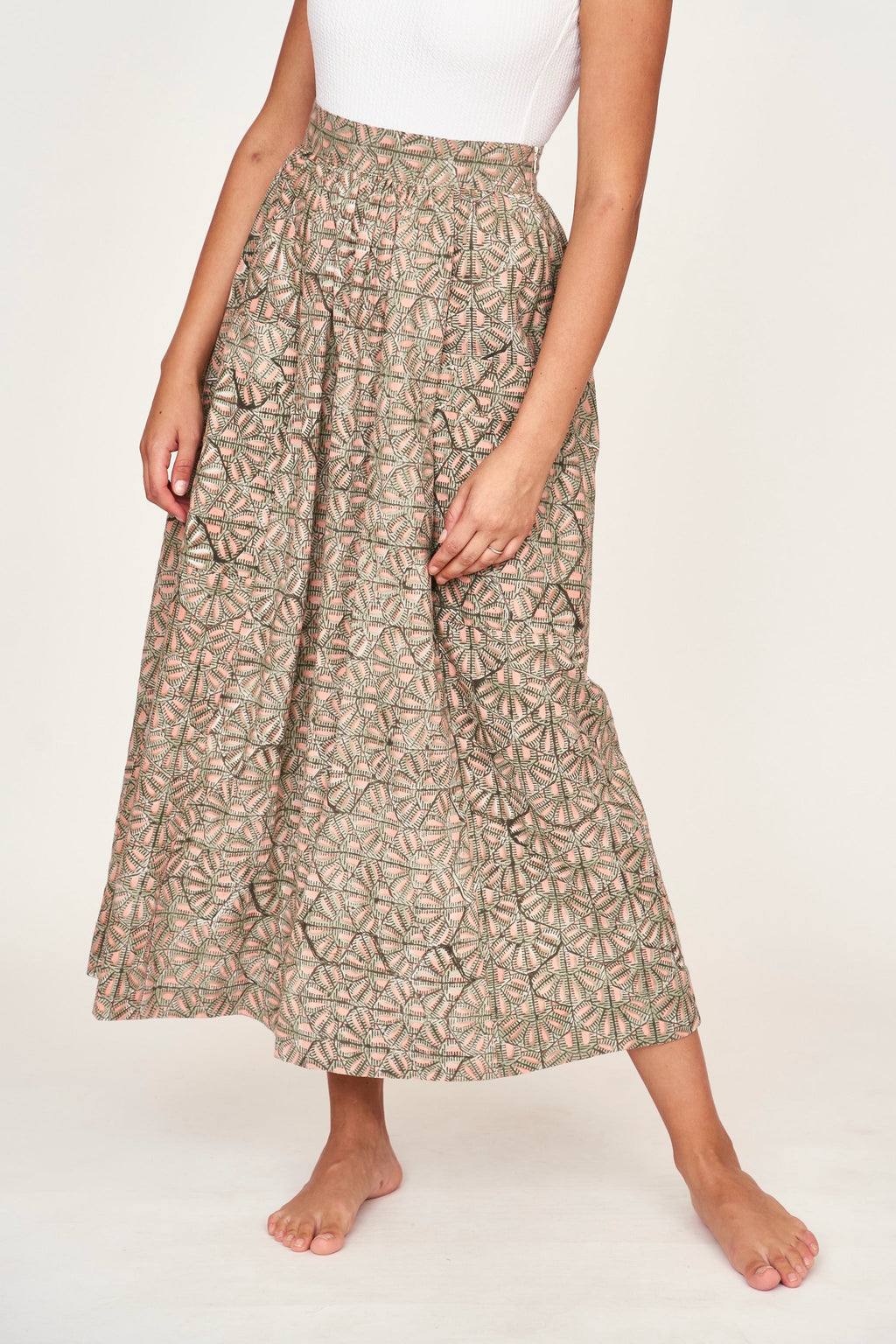 Skirt in Trellis in Petal