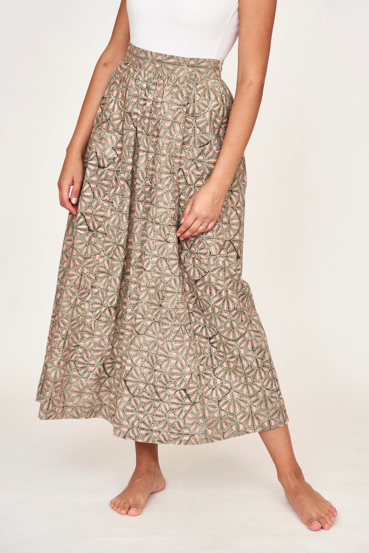 Skirt in Trellis in Petal