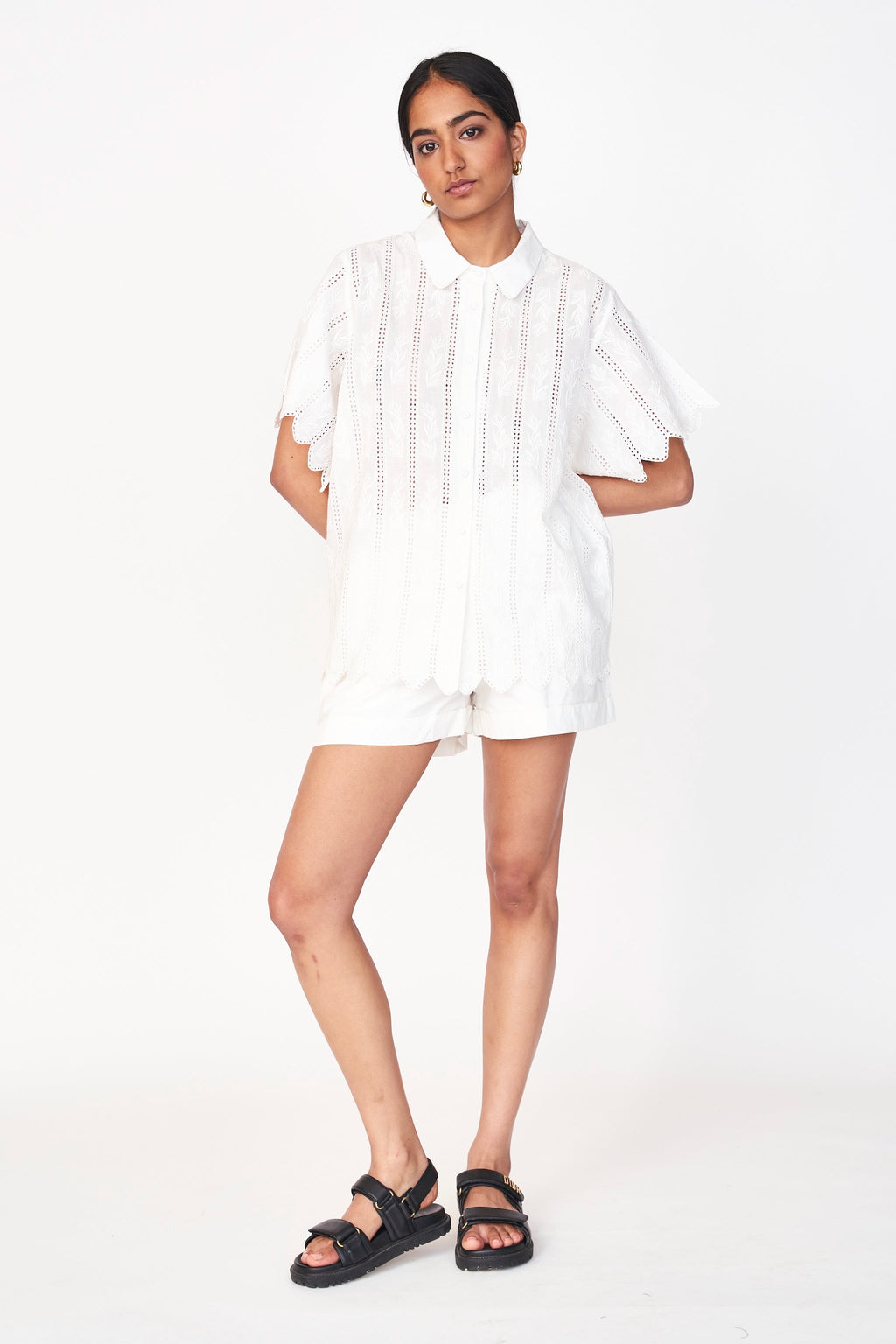 High waist with pleats Shorts in White