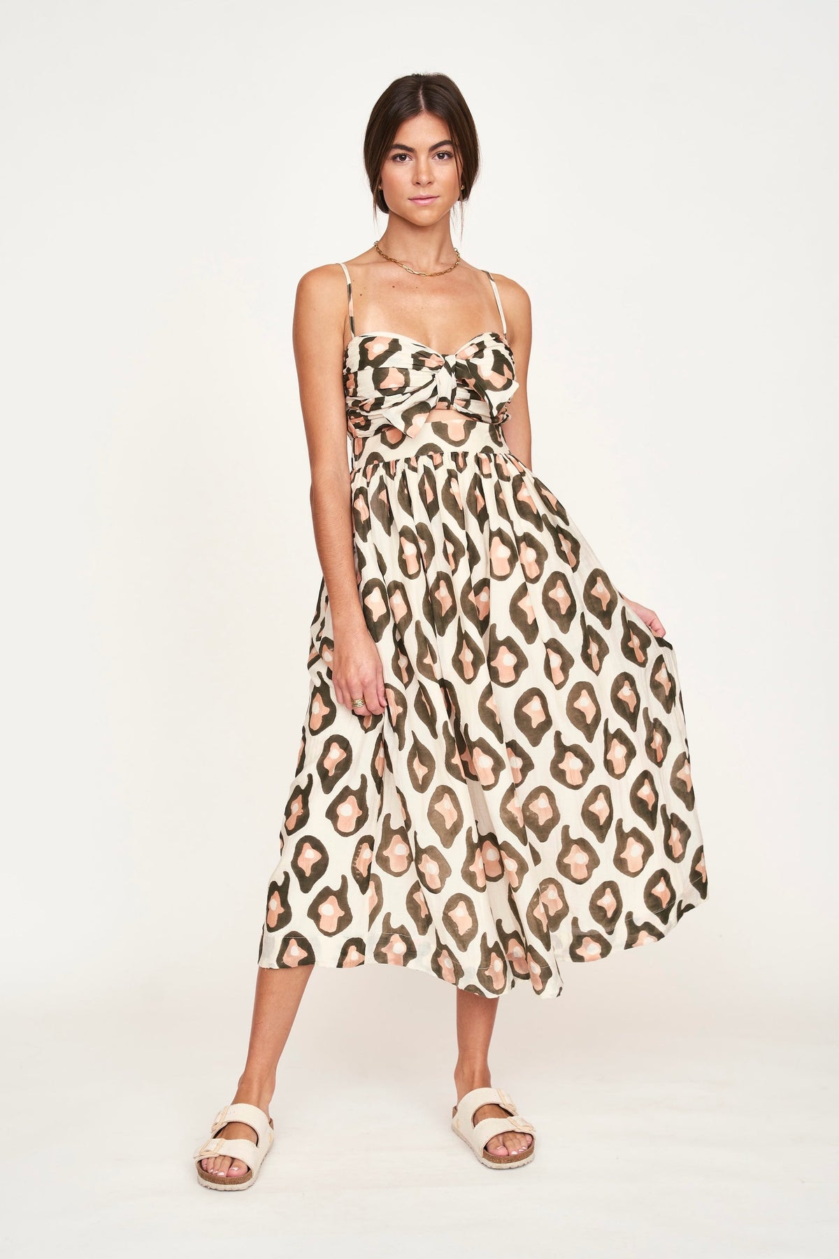 Dress in Oyster Print