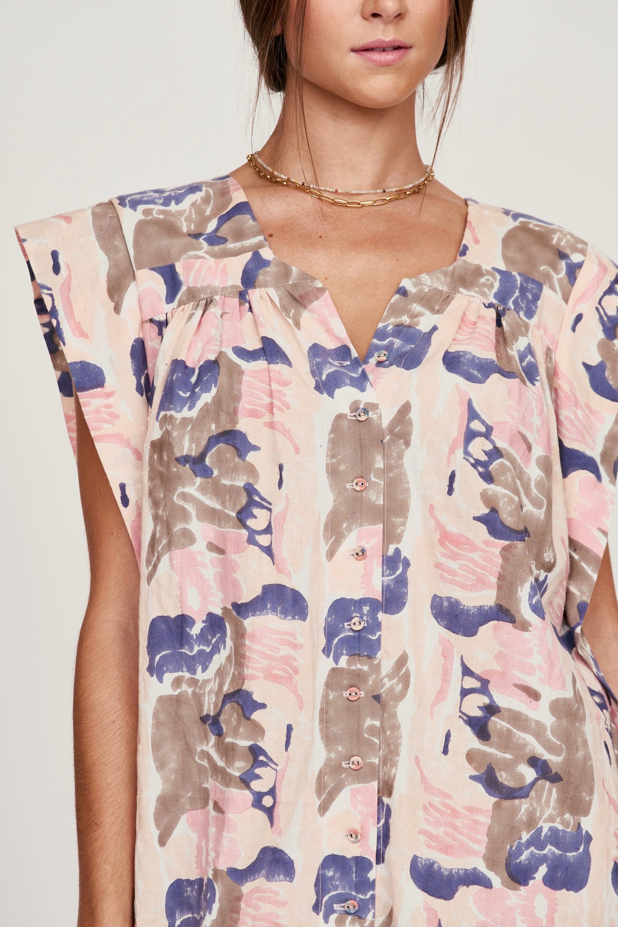 Caftan in Notched V neckline