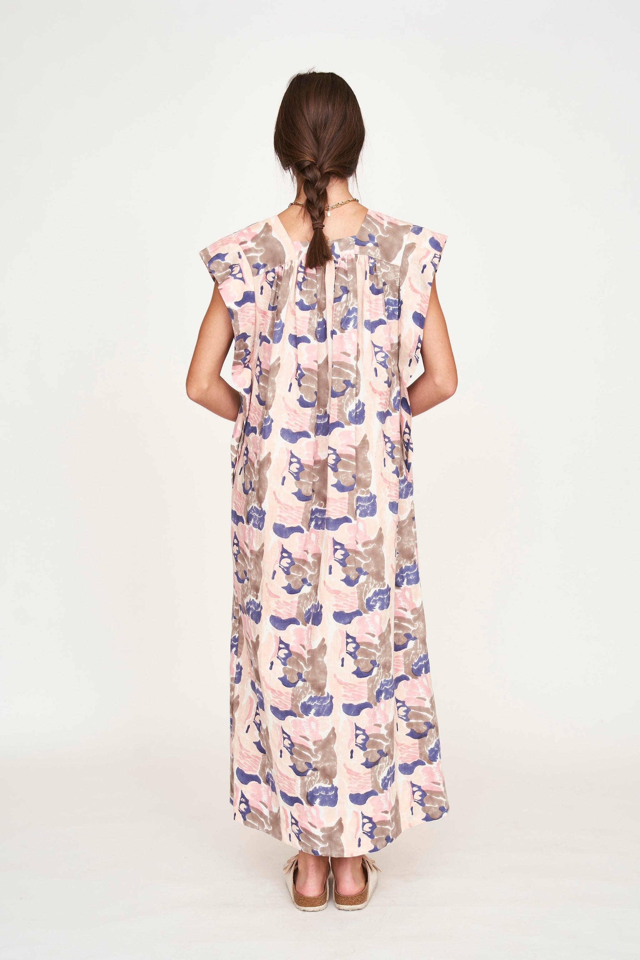 Caftan in Notched V neckline