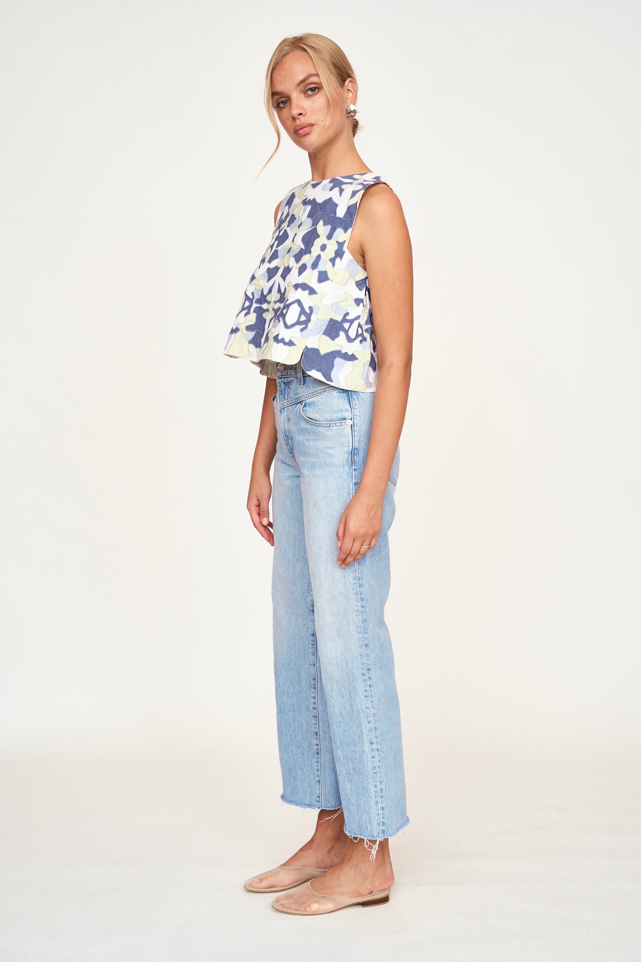 Cropped tank top with high neckline