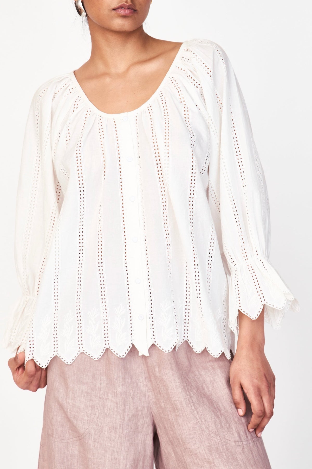 Top in White Vine Eyelet
