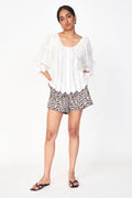 Shorts in Sandy Shell