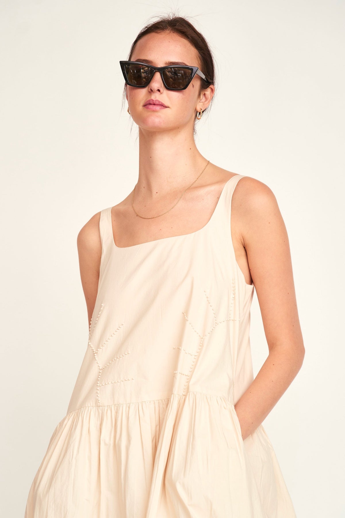 Bubble hem Dress in Parchment