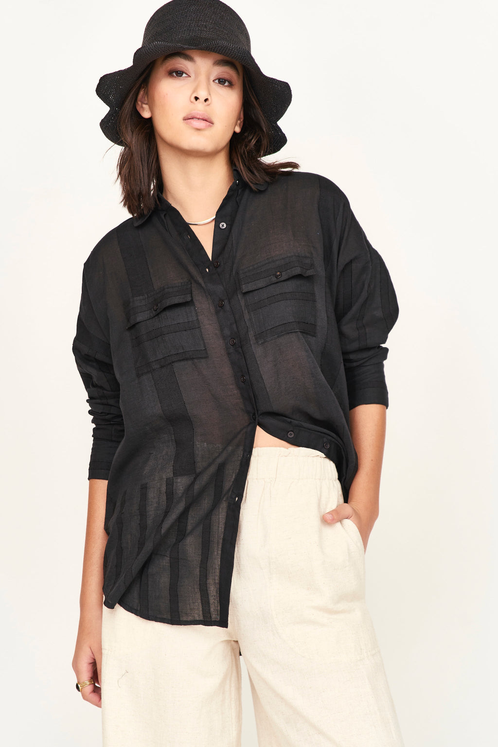 Shirt in Oversized Black