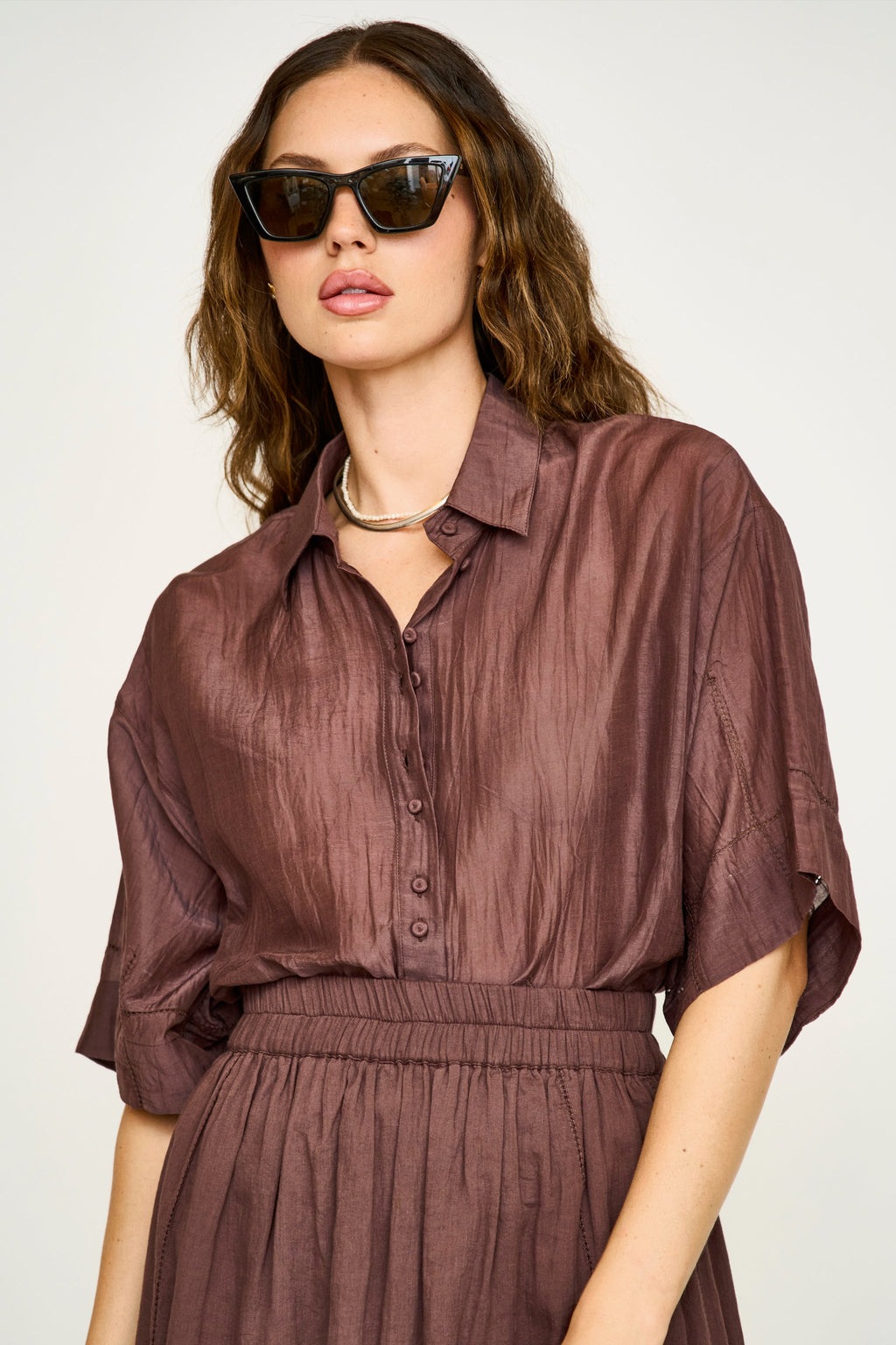 Lightweight short sleeve collared cotton shirt