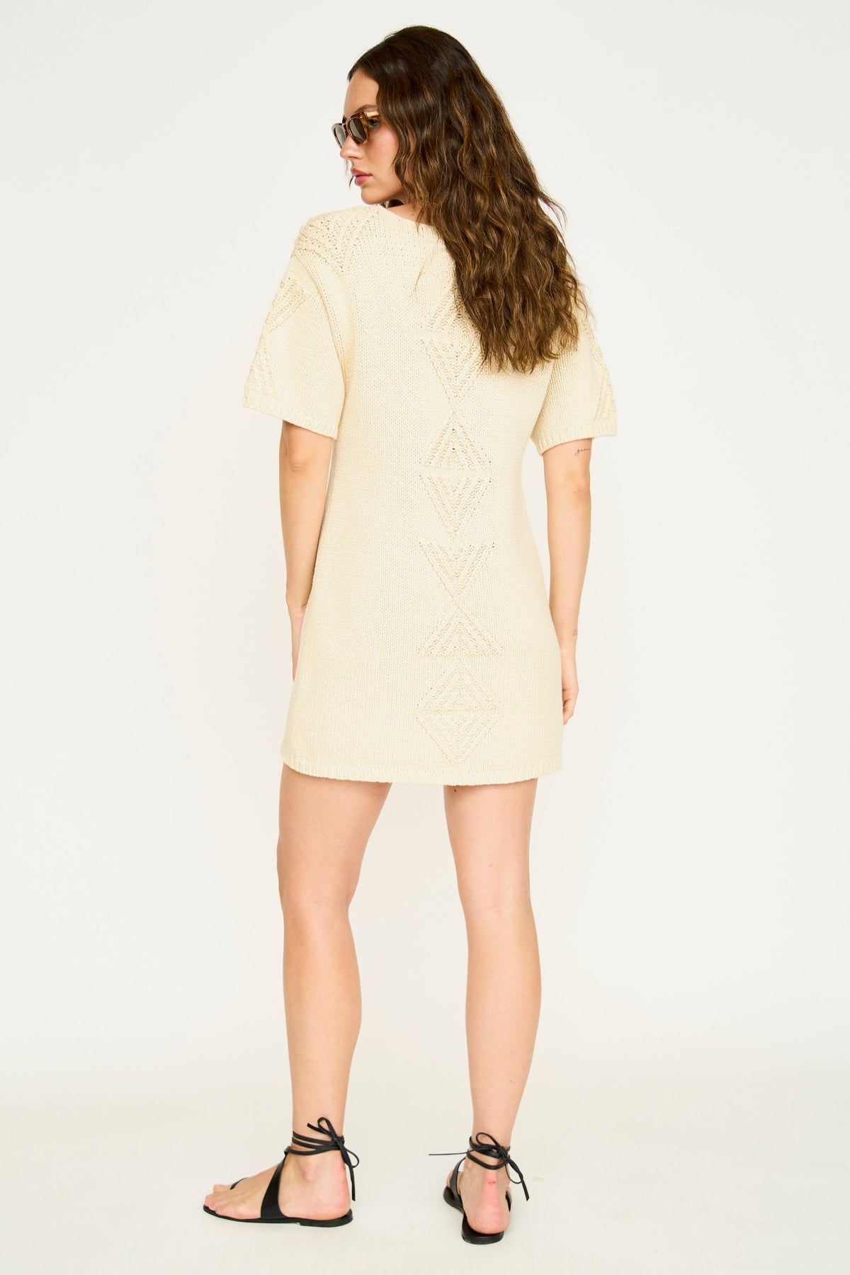 Dress in oversized short sleeves