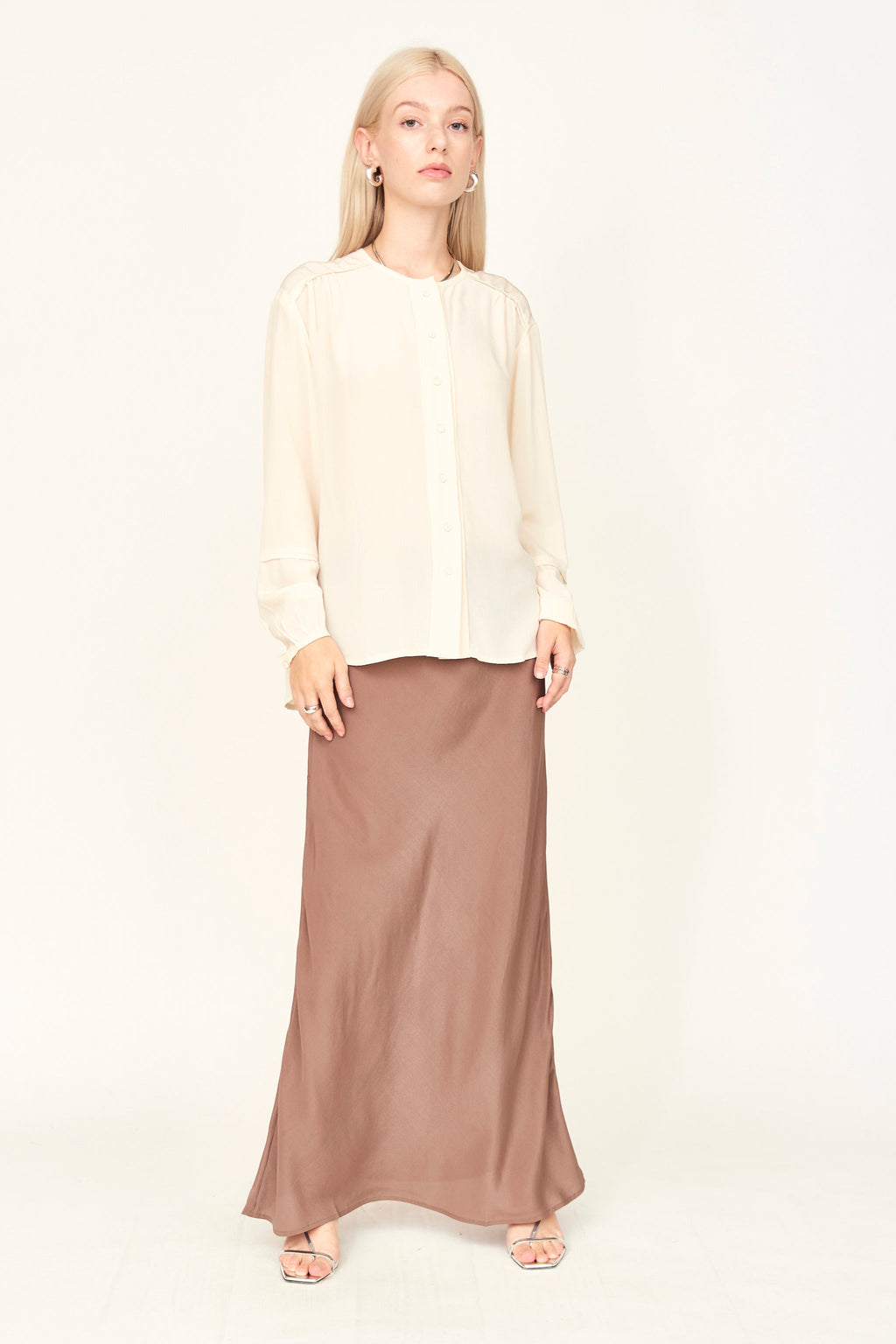 Skirt in Taupe