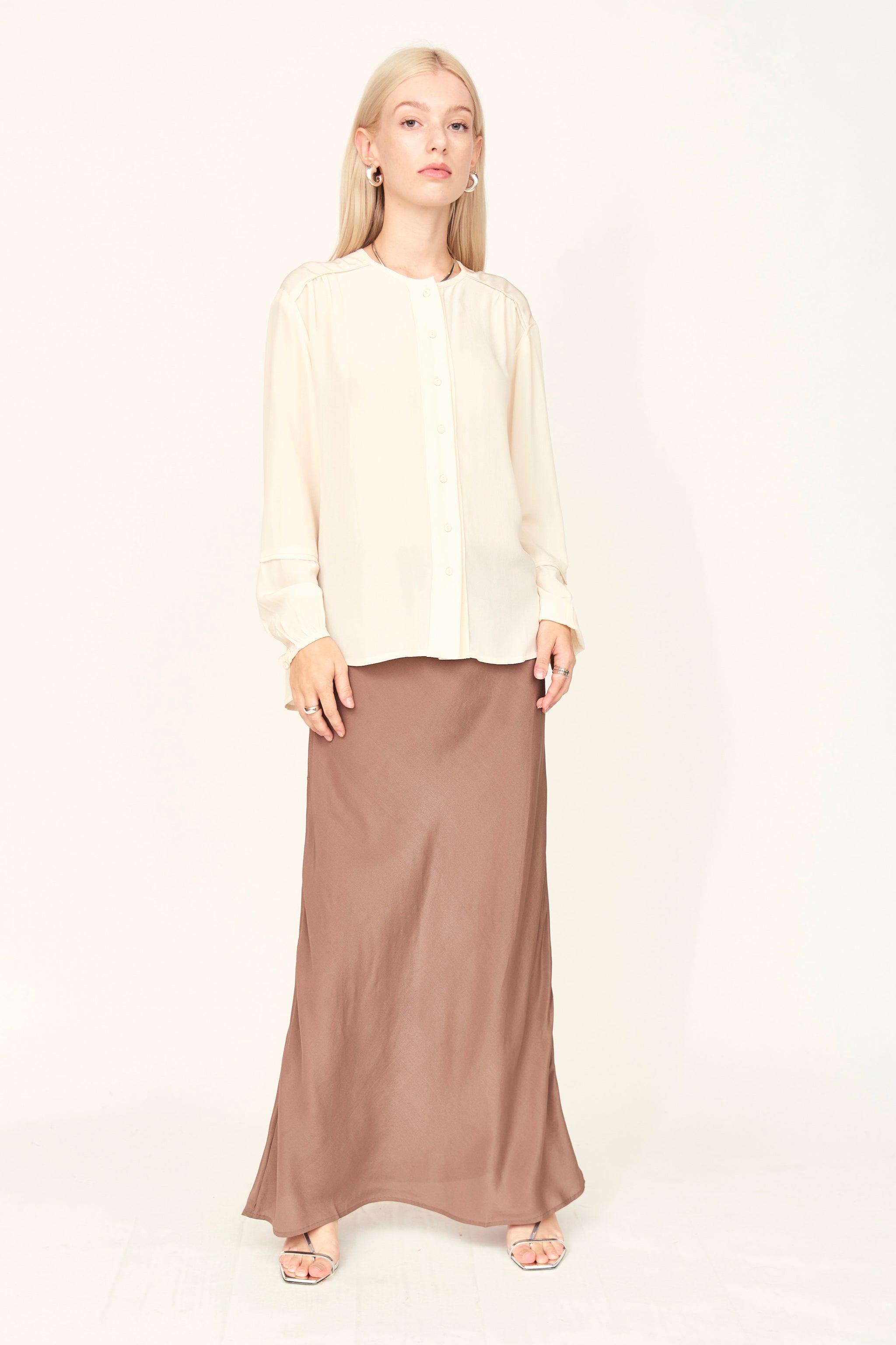 Skirt in Taupe
