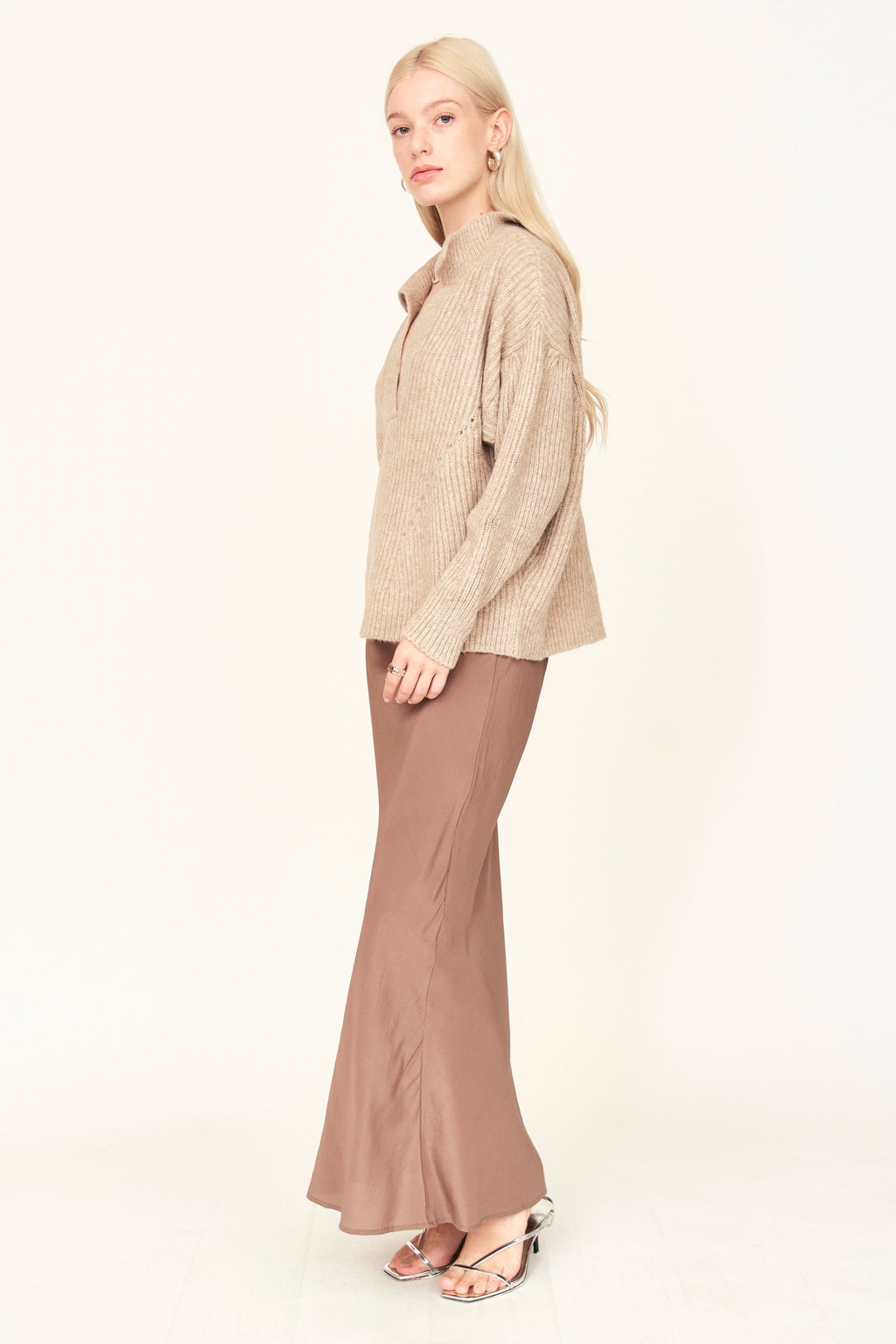 Skirt in Taupe