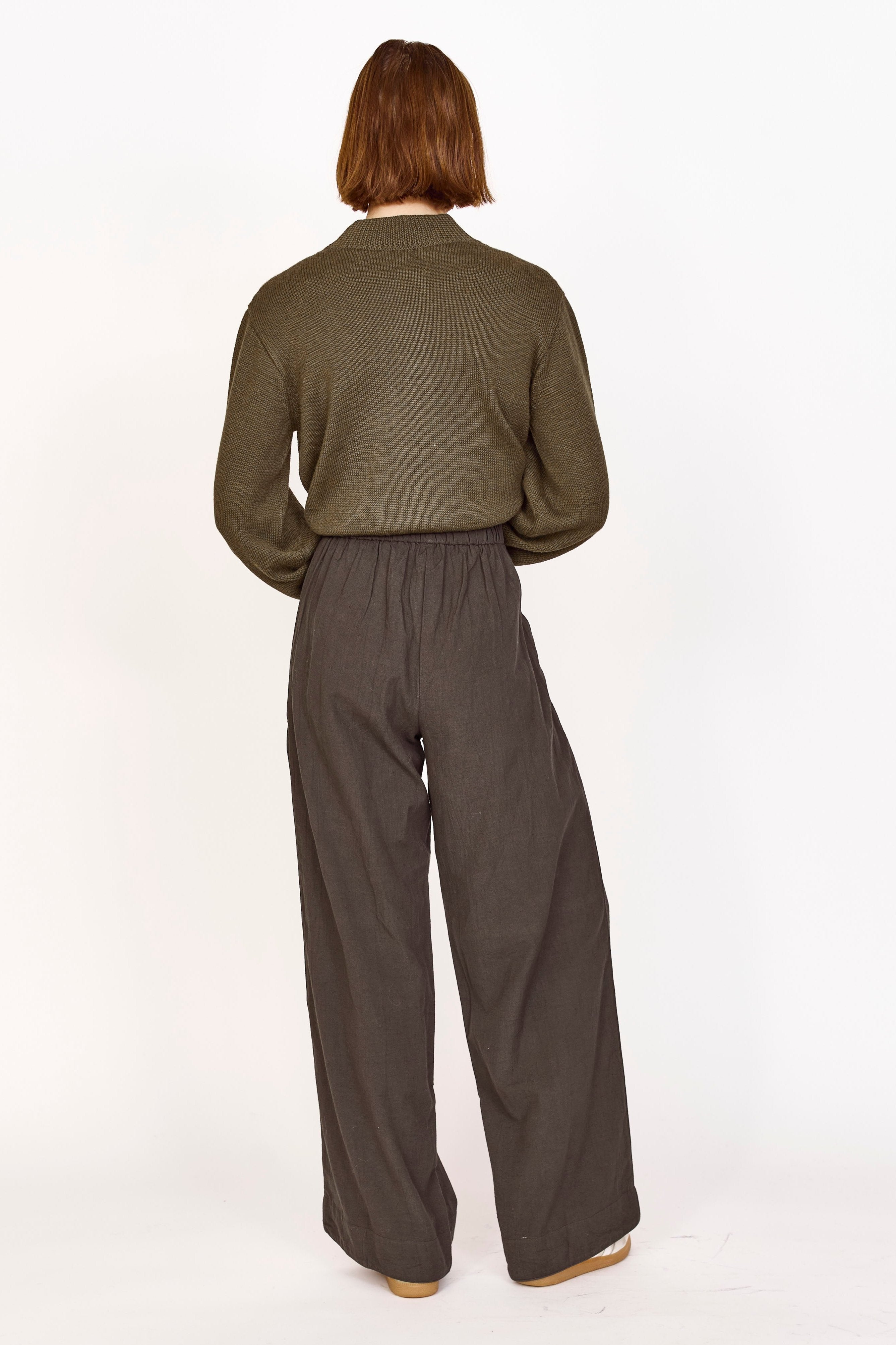Pant in Black Olive