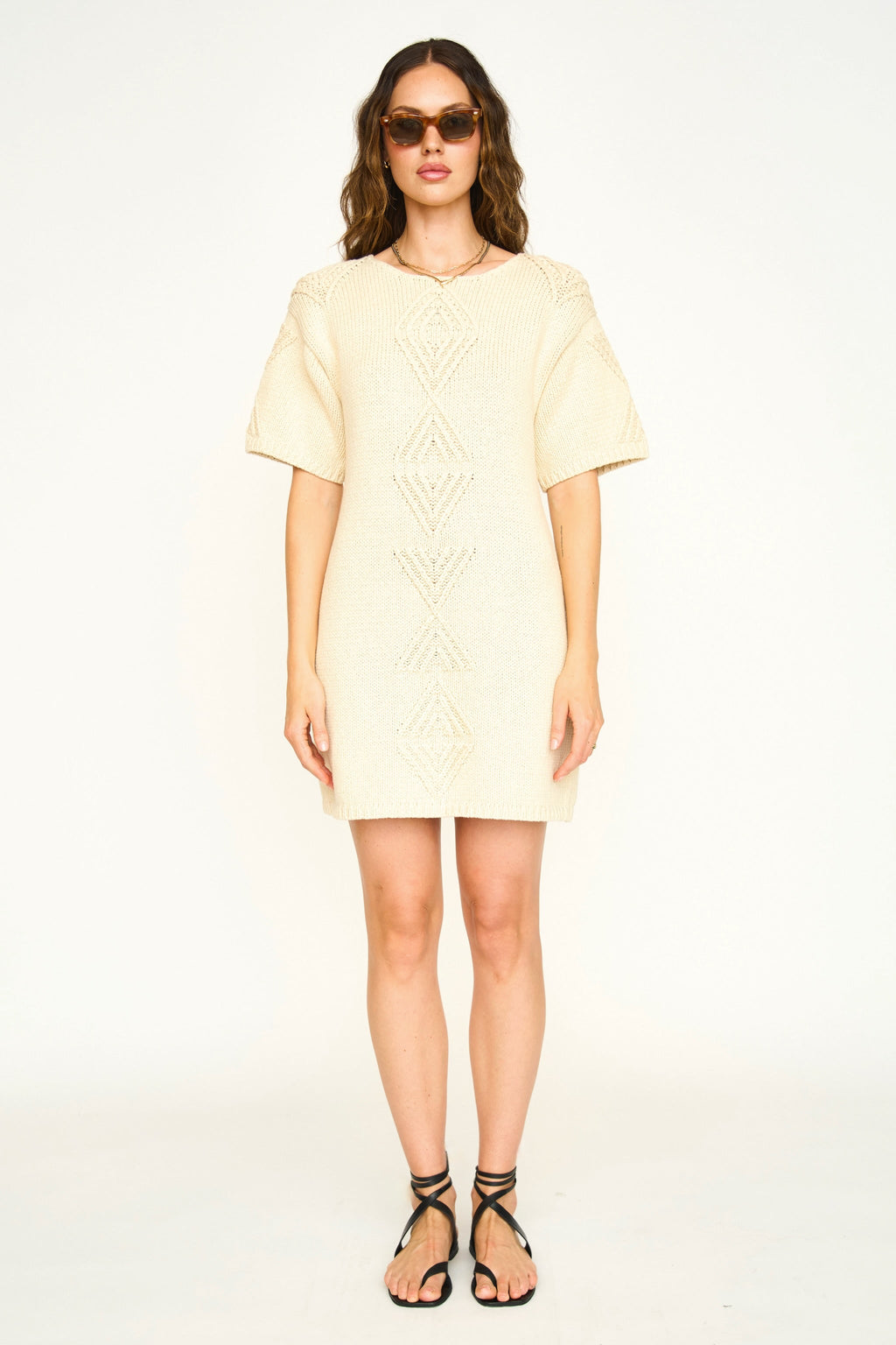 Dress in oversized short sleeves