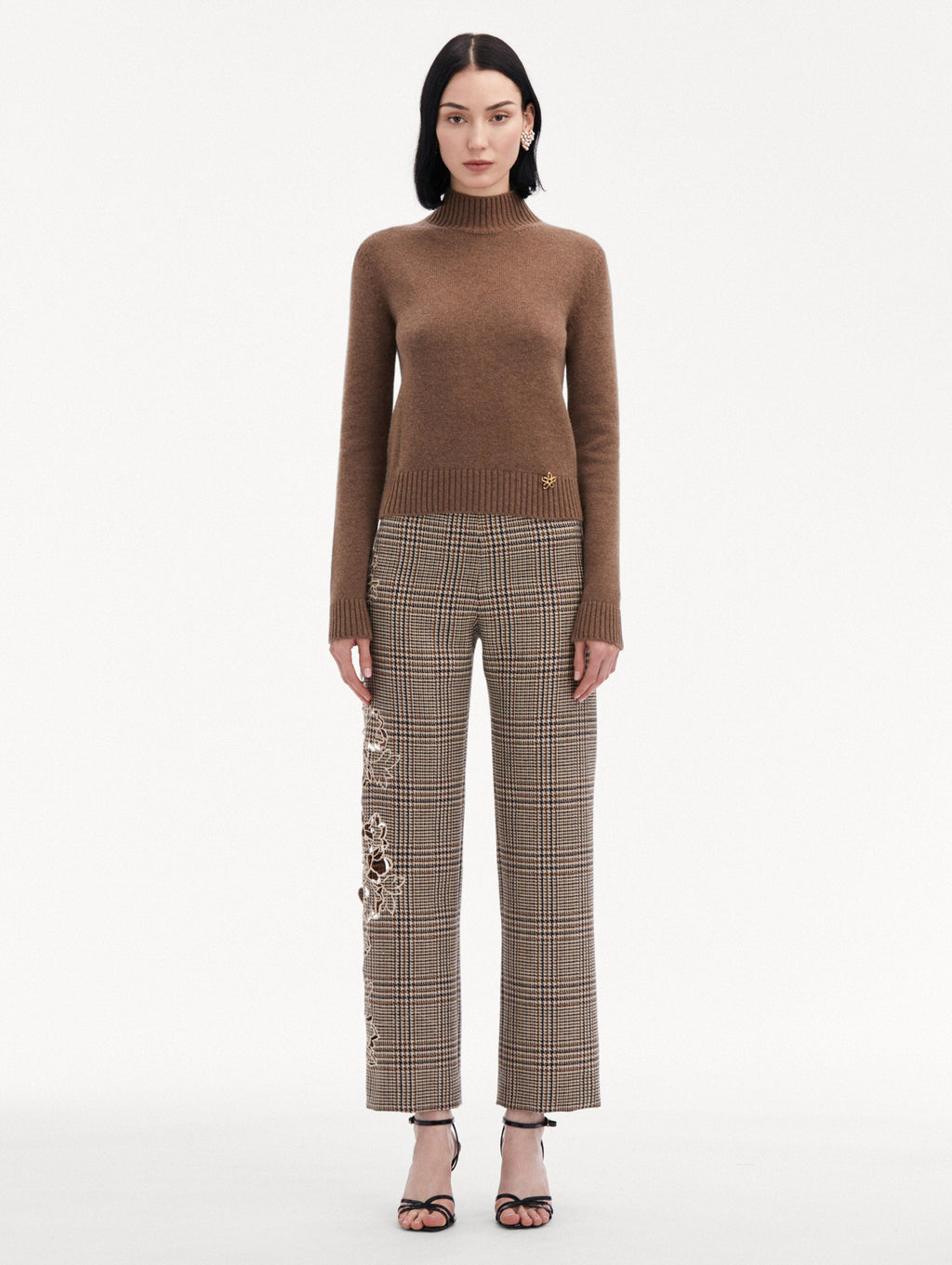 Brown Minimalist Turtleneck Sweater‌