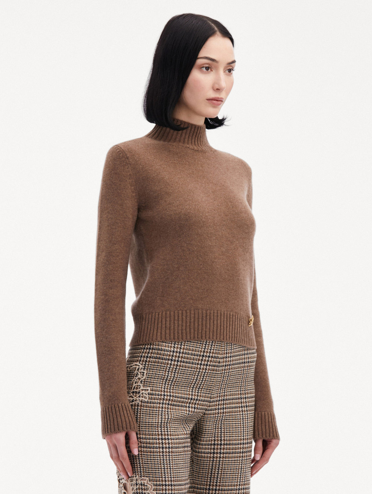 Brown Minimalist Turtleneck Sweater‌