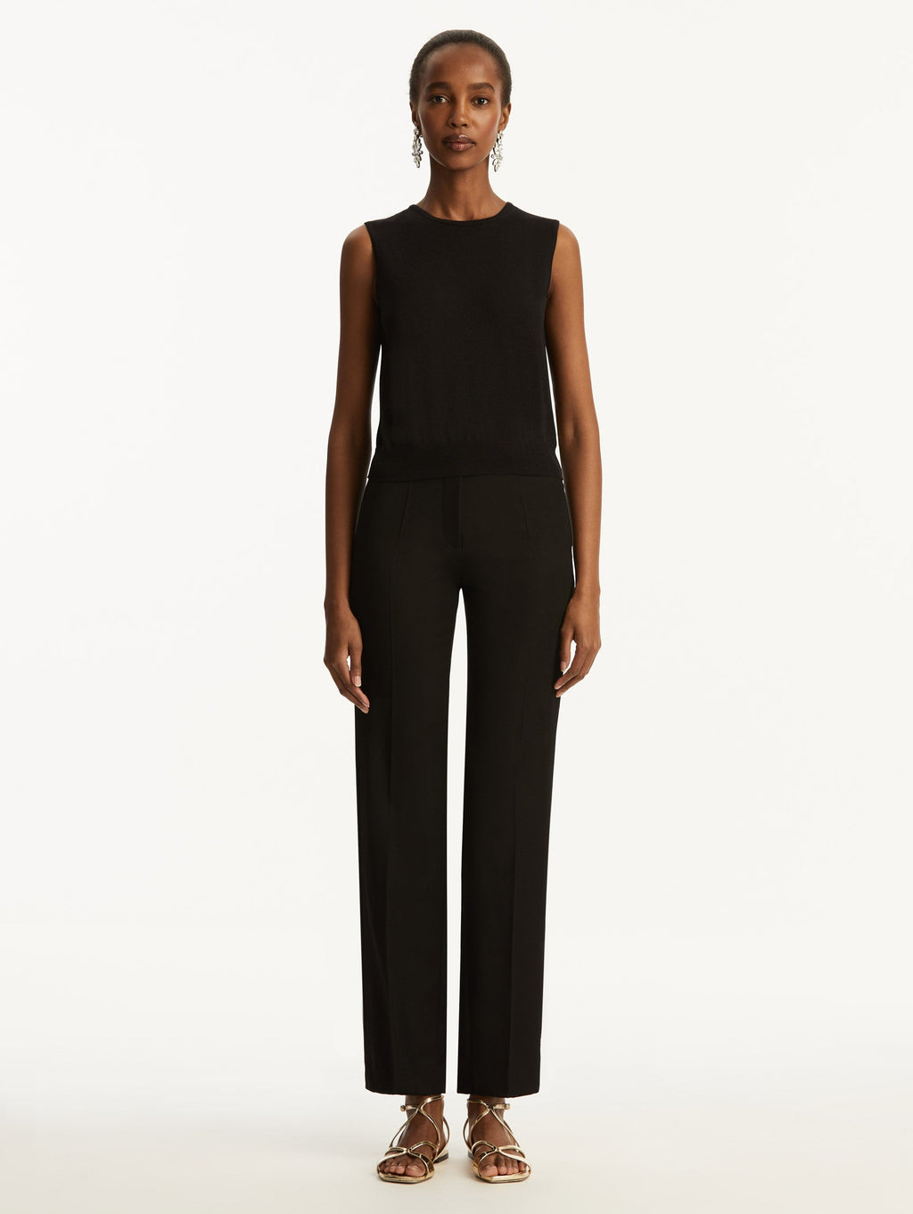 Black Round Neck Sleeveless Sweater‌
