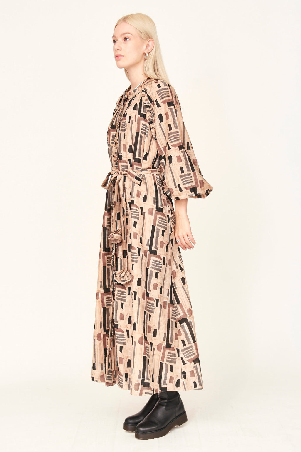 Elastic cuff Sand Labyrinth Dress