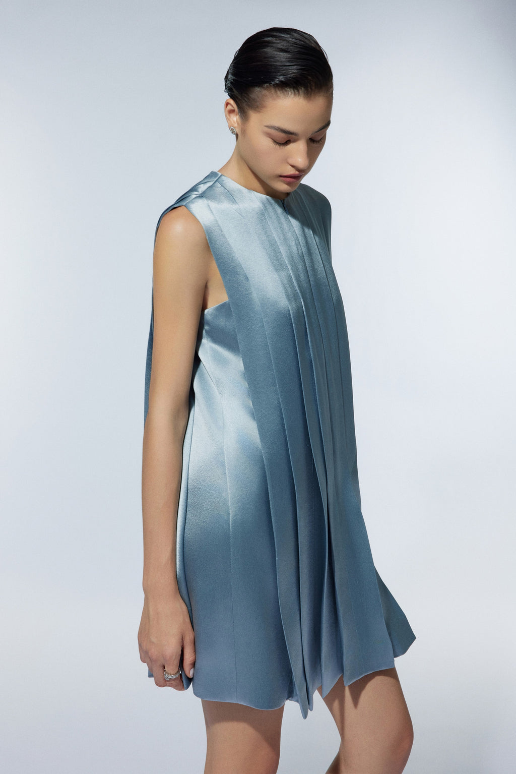 Pleat dress with lining