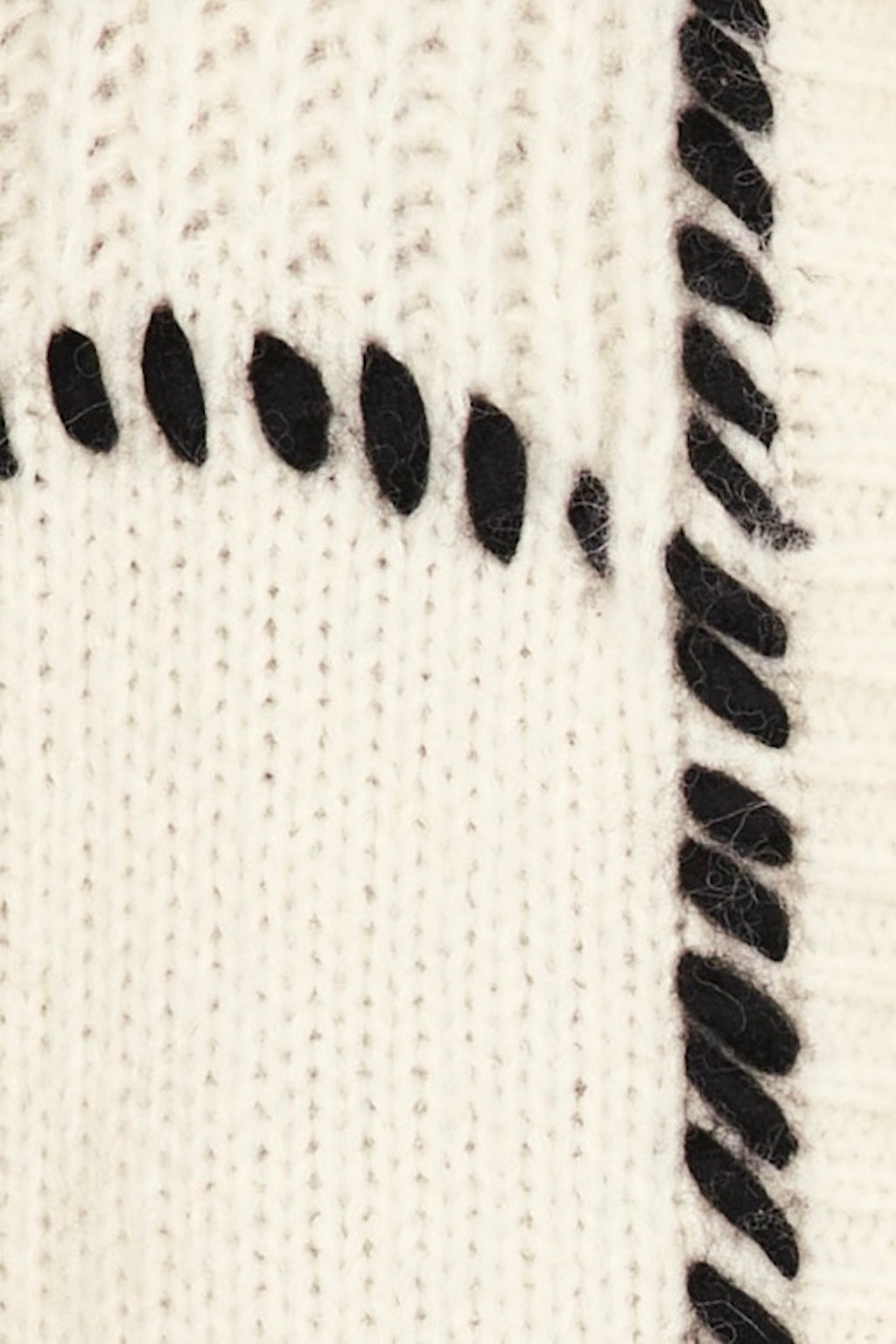 Cardigan in Ivory/Black