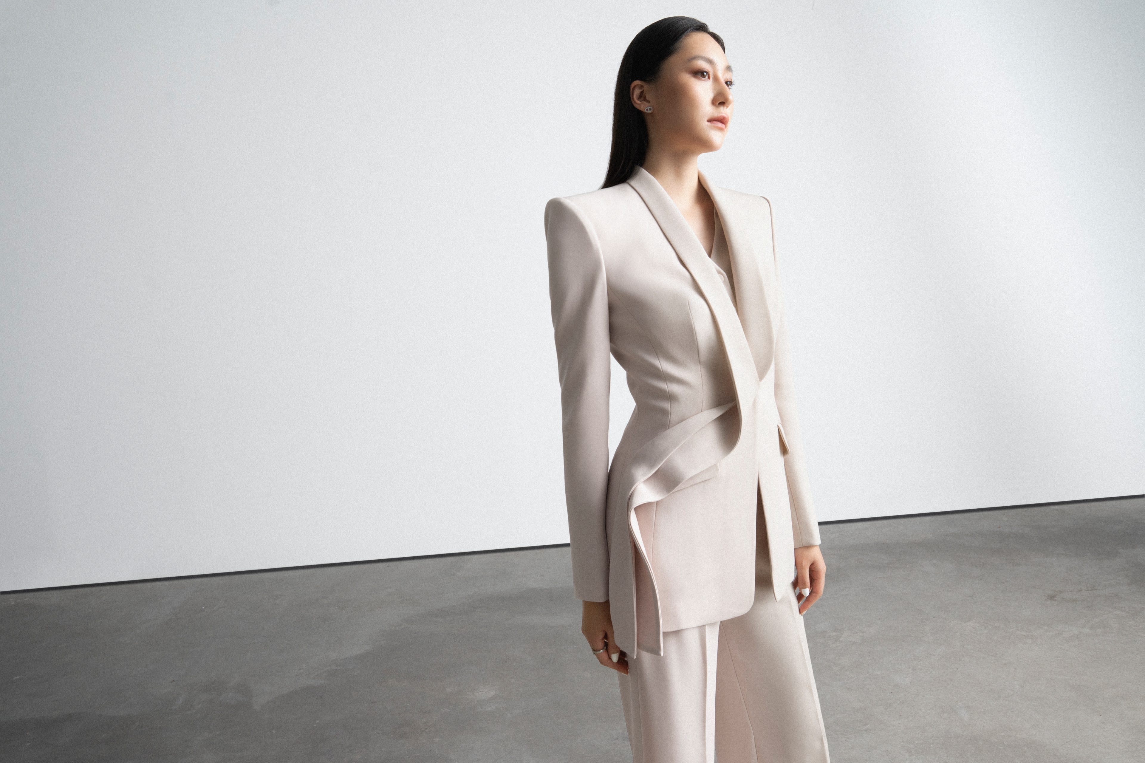 Slim Crisscross Suit
