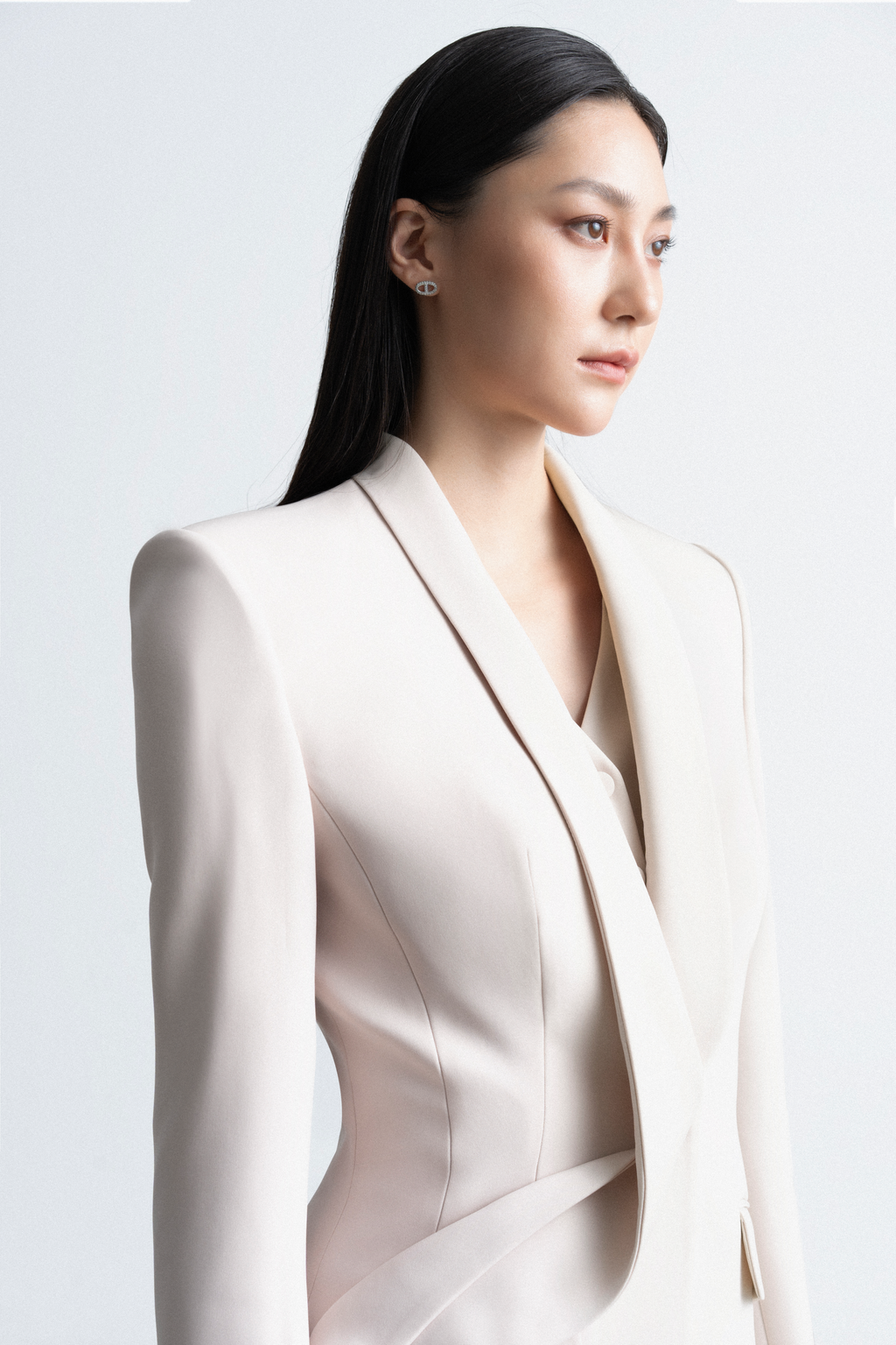 Slim Crisscross Suit